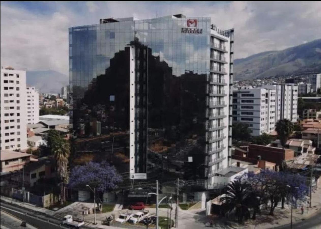 Apartamento garzonier céntrico en plena muyurina Cochabamba Exterior foto